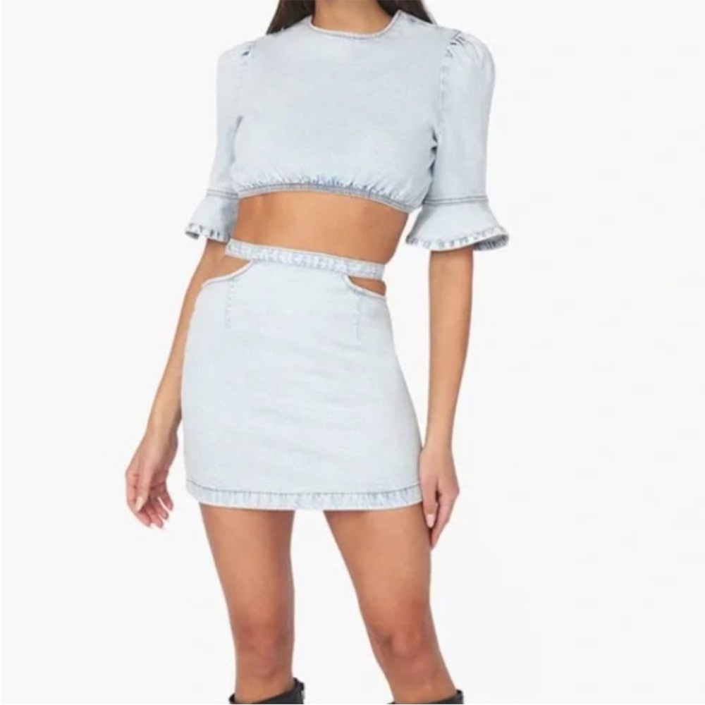 Weworewhat set M top L bottom